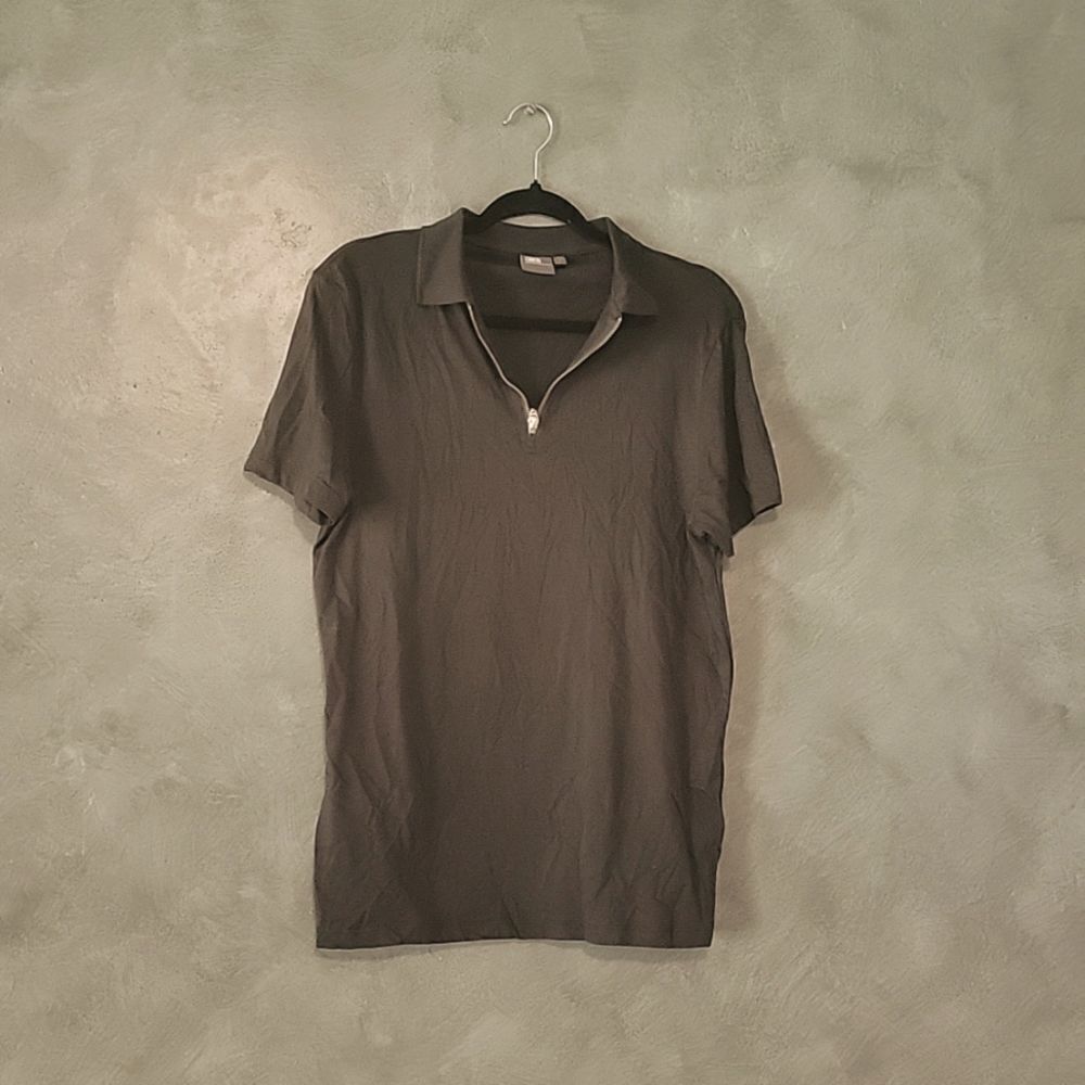Zipper polo